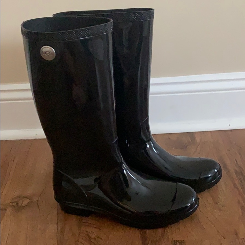 Ugg rain boots